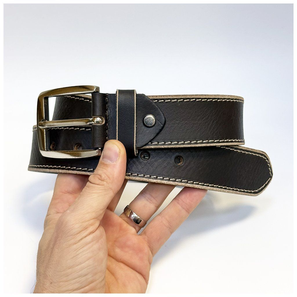 Luxusní kožený pásek s vlastním monogramem